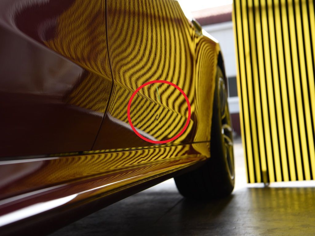 メルセデスAMG GT 4ドアクーペ 右フロントドアのデントリペア位置
